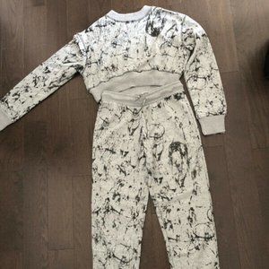 SELLING UNWORN FASHIONNOVA CLOTHES!